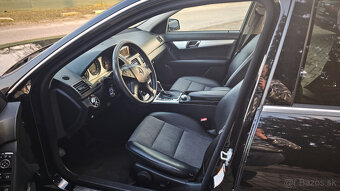 Mercedes-Benz C 220 CDI Avantgarde (2008) - 17