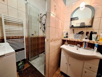 - - - VÝRAZNE ZNÍŽENÁ CENA - - - Rodinný dom s dielňou v Dol - 17