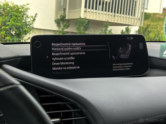 Mazda 3 2.5 e-Skyactiv G140 mHEV Takumi, V záruke,BOSE audio - 17