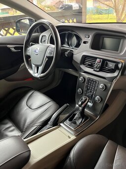 Volvo V40 Cross Country D2 Automat _ upravená cena - 17