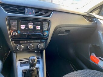 ŠKODA OCTAVIA 1.6 TDI COMBI - 17