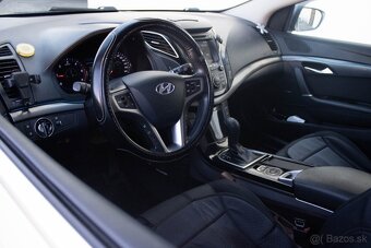HYUNDAI i40 CW 1.7 CRDi 100kW A/T Business 2014 - 17