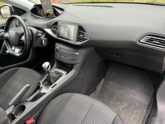 Peugeot 308 1.2 - 17