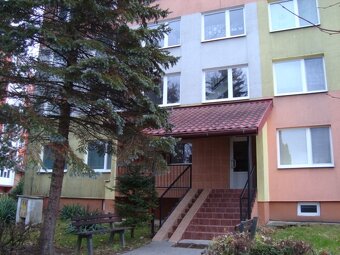 Priestranný 3-izbový byt - 17