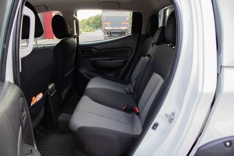 Mitsubishi L200 2.4 DI-D Double Cab 4WD - 17