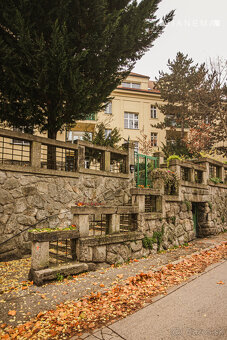 IBA U NÁS Staromestský 2i byt v pôv. stave,83 m², Holubyho. - 17