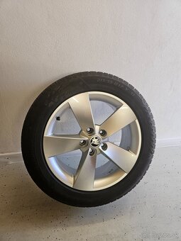 Predám Škoda Karoq Style 1,6 TDI - 17