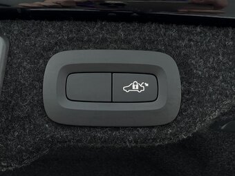 Volvo S60 /T6 /AWD /310k /8AT /R DESING /Harman Kardon - 17