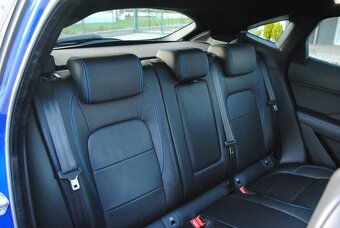 Jaguar E-Pace 2.0 I4 180k R-Dynamic HSE AWD A/T - 17