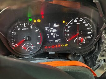 2x Kia rio 1.2 benzín HAVAROVANÉ - 17
