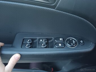 Rezervovane-Hyundai I30 1.6 crdi 85kw - 17