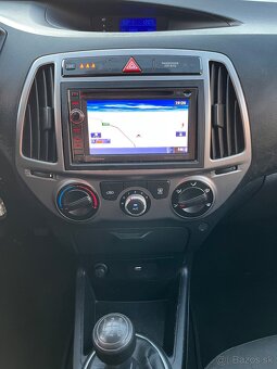 Hyundai i20 1.3 Benzin = Navi, r.v 2013, 96623km, Top Stav = - 17