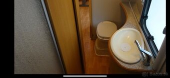 Dethleffs Camper 490 z roku 2002 - 17