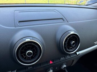 Audi A3 Sportback 30TFSI 6M
 - 17