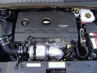 Chevrolet Orlando - 17