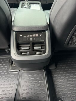 Volvo XC90 D5 AT AWD Momentum 7 miestne - 17