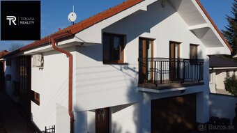 Veľký moderný 7 izbový rodinný dom s dvojgarážou, krytou ter - 17