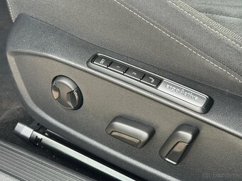 Volkswagen Golf 8 1.4tsi Hybrid,2022,41 7000km - 17