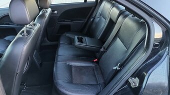 Ford Mondeo Ghia 2.0 TDCi - 17