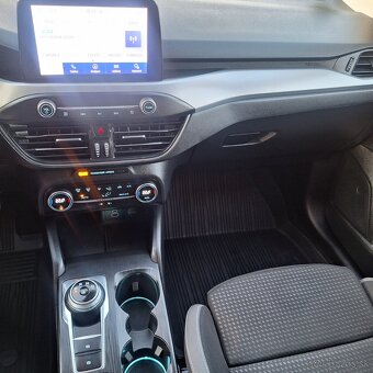 Ford Focus Kombi 1,5 TDCi EcoBoost Titanium A/T - 17