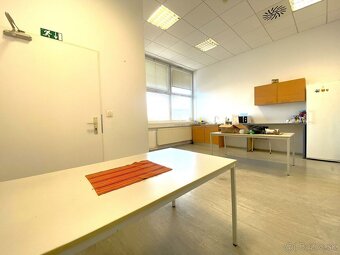 Výrobno-skladové priestory s UP 1114m2 v Rači-BAIII - 17