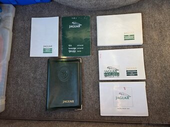 Jaguar Daimler XJ40 - 17