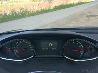 PEUGEOT 308 1.2 STYLE - 82 tis. km - 17