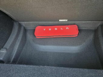 Tesla Model Y ° Dual motor (4x4) ° LR ° 2021 ° - 17