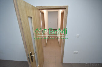 TO - predaj komerčnej budovy 105-15-ROCHE - 17