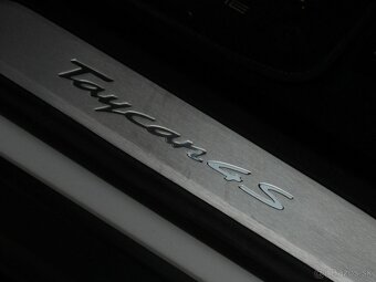 Porsche Taycan Cross Turismo 4 S Pano, Bose, Head-Up,Ambient - 17