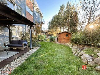 NA PREDAJ | Priestranný 3-izb byt s vlastnou predzáhradkou – - 17