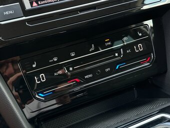 Volkswagen Passat Variant 2.0 TDi DSG 4Motion - 17