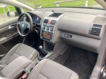 VOLKSWAGEN TOURAN 1.9 TDI 77Kw BEZ DPF 6 RYCHLOSTNÝ - 17