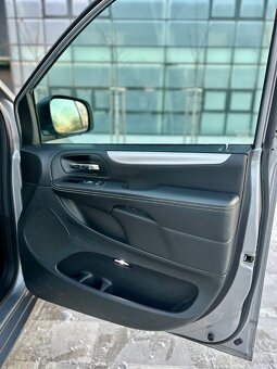 Dodge Grand Caravan 3.6 LPG - 17