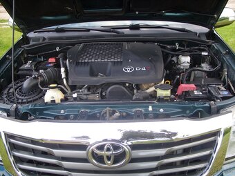 Toyota Hilux 3.0 D-4D 126Kw 4x4 A/T 5 - 17