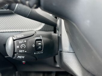Peugeot 2008 II 1.5HDi 81kW Allure ČR Tažné - 17
