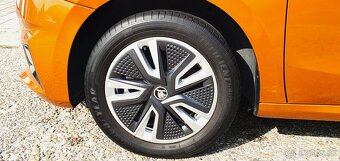 Škoda Fábia 4  1.0 TSI  Style  81KW  10 500km /  m.r.2023  / - 17