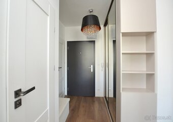 3 izbový byt v URSUSE s parkovacím státím, zariadený - 17