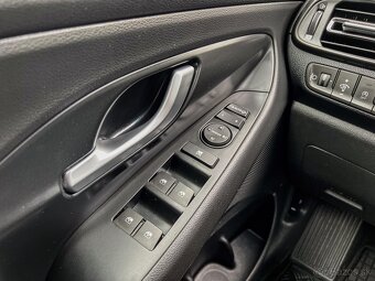 Možný odpočet DPH - Hyundai i30 CW Kombi 1.5 T-GDi - 17