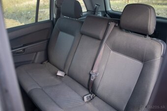 Opel Zafira 1.9 DT 88kW M6 - 17