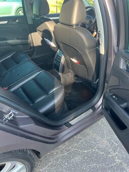 Škoda Superb Combi 1.6 TDI, full výbava, koža, 2 sady kolies - 17