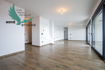 Luxusný apartmán v prvej rade od mora s výhľadom na more v C - 17