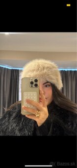 Uplne nove damske ciapky z umelej kozusiny - 17