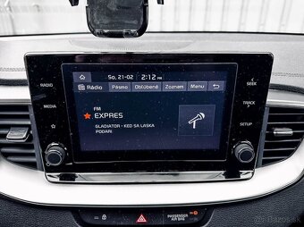 Kia Ceed SW 1.5 T-GDi Silver A/T - 17