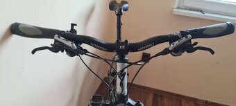 Specialized  Rock Hopper - 17
