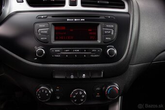 KIA CEED 1.6 CRDI - 17