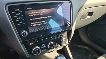 Škoda Octavia Combi 2.0TDI SOLEIL DSG7 - 17