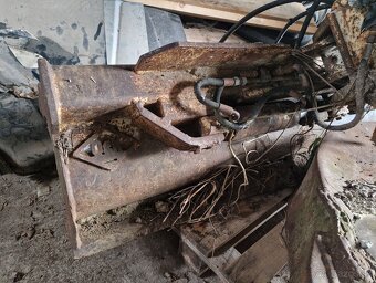 Kolesový bager O&K MH 2.10C 10t - 17