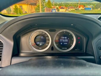 Volvo XC60 D5 (151kW) AWD 4x4 automat - 17