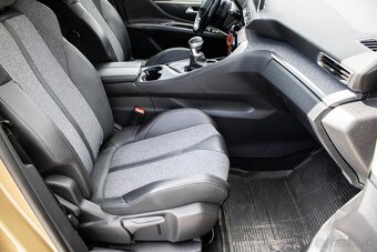 Peugeot 3008 1.2 PureTech 96kW (2017) - 17
